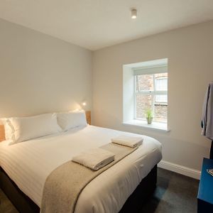 Deluxe Two-Bedroom Apartment
